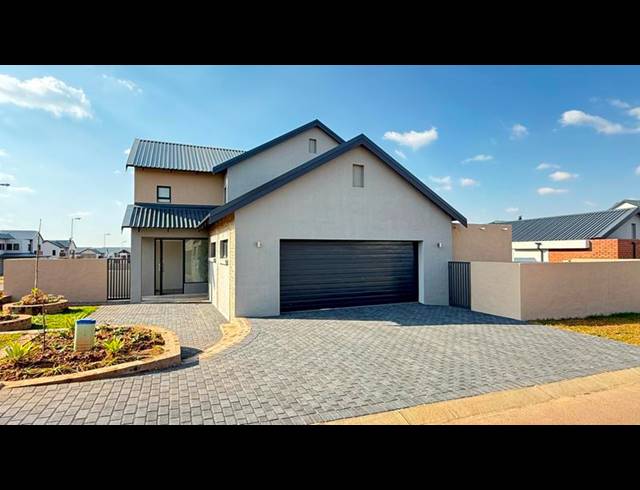 4 BEDROOM HOUSE FOR SALE IN GOLDEN FIELDS ESTATE